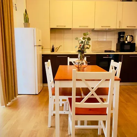 Downtown Delight - Bright 2br * Бухарест