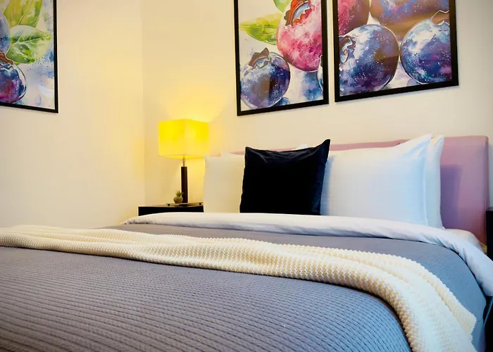 Downtown Delight - Bright 2br * Bükreş